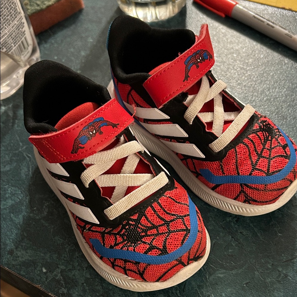 Kids Red Spider-Themed Athletic Sneakers with Strap